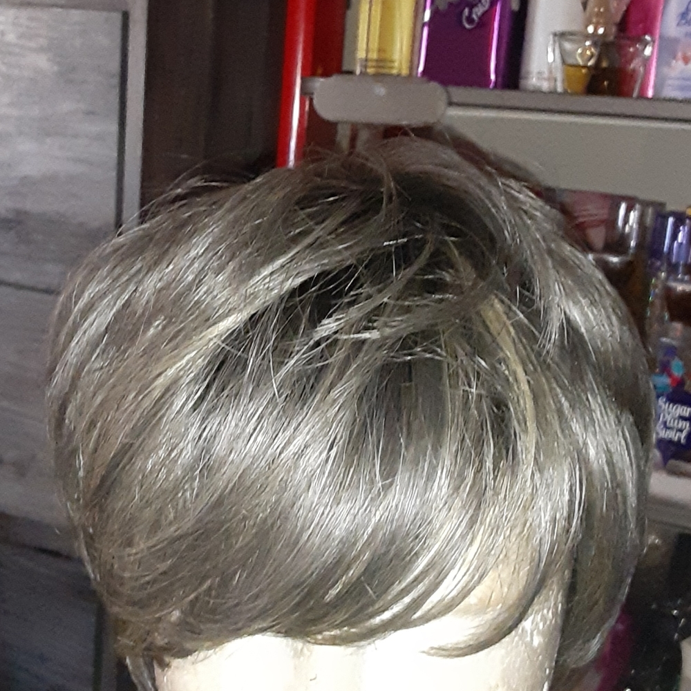 Hair - Picture 3 of 3